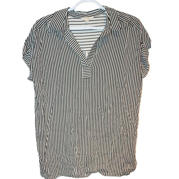 3/$25 🏷 Jane & Delancey Striped Blouse Size Small - Picture 1 of 3